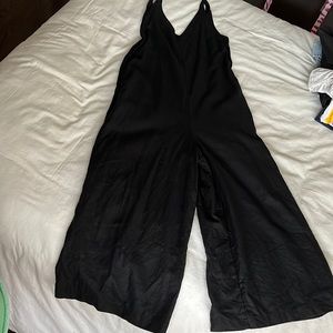 UNIQLO Black Jumpsuit - Size XS - Wide Leg Linen